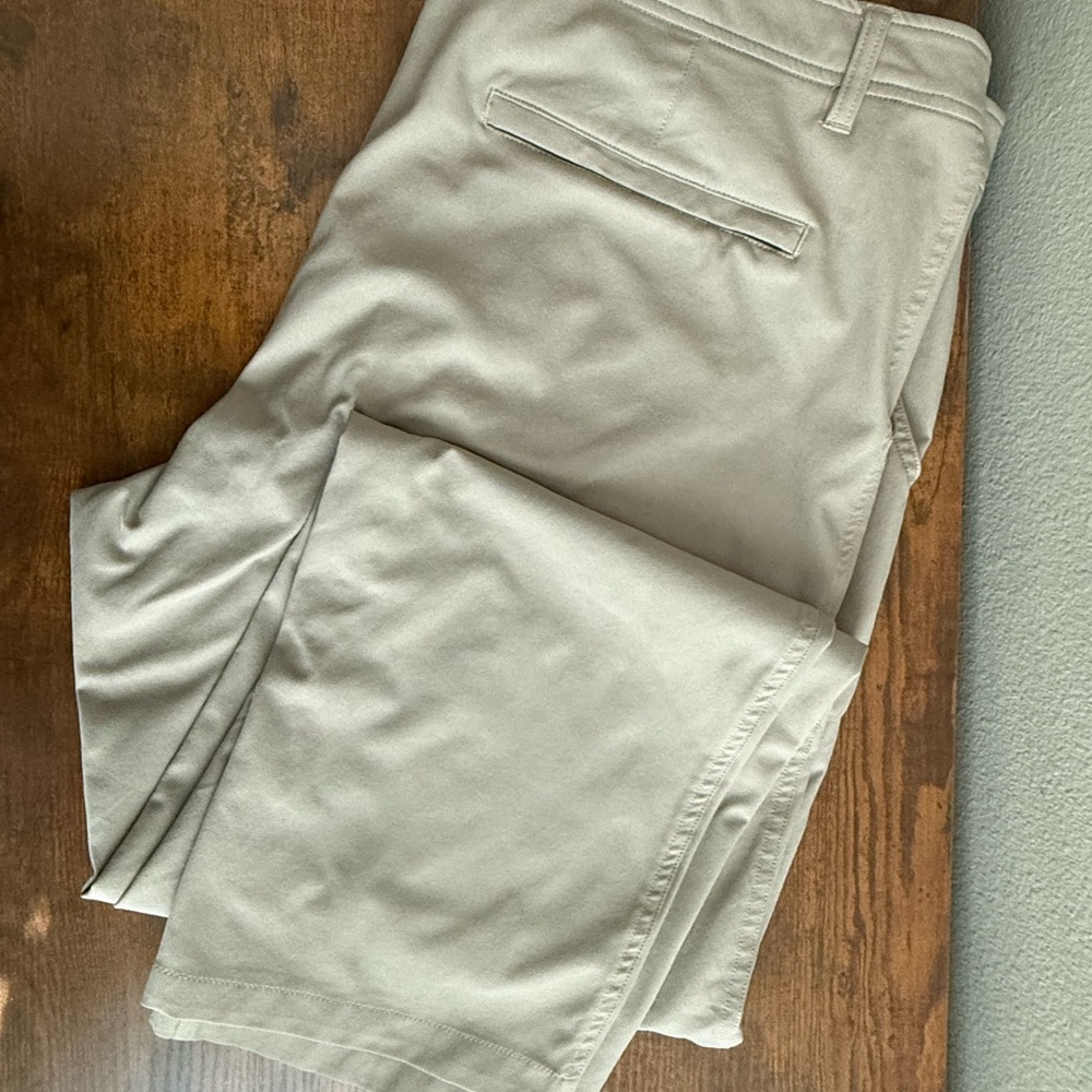 32 Degrees Men's Tan Chinos